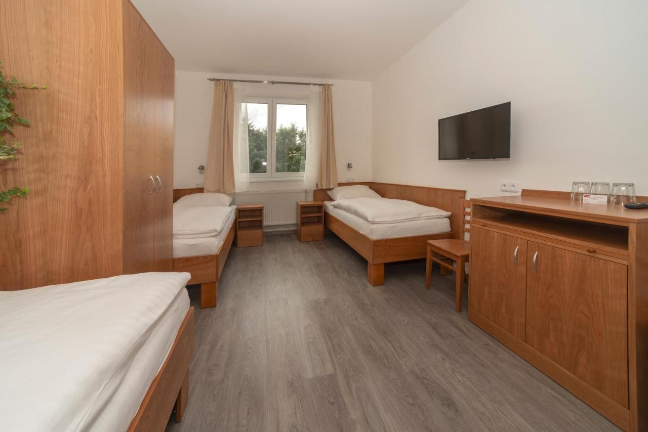 Hotel Pansky Dum Blovice エクステリア 写真